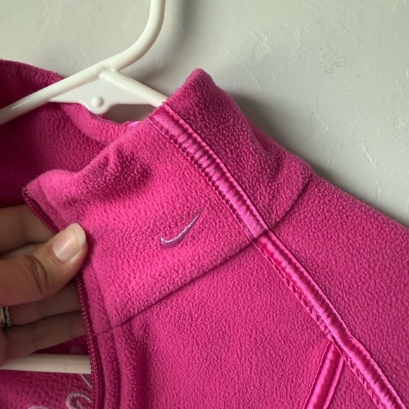YK2 Nike Women's Vibrant Pink Utility Fleece Jacket - Picture 2 of 7